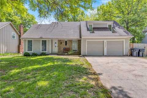 1322 S WinterBrooke Drive, Olathe, KS 66062