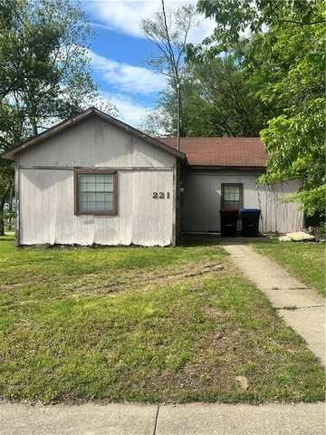 221 W North Street, Warrensburg, MO 64093