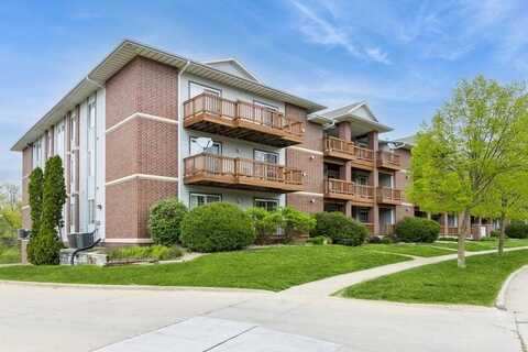 522 W West Side Dr, IowaCity, IA 52246