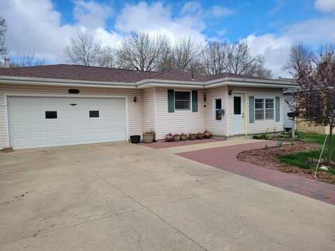 1113 L Avenue, Milford, IA 51351