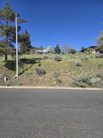 1601 Ridgecrest Drive, Klamath Falls, OR 97601