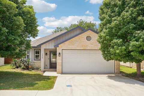 1920 Weston Loop, Kerrville, TX 78028