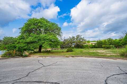 105 Glen Oaks Dr, Kerrville, TX 78028