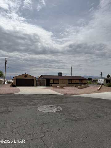 3151 Ramrod Ln, Lake Havasu City, AZ 86404