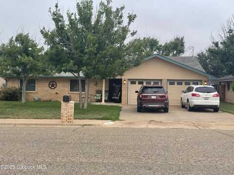 810 N Sherman Avenue, Levelland, TX 79336