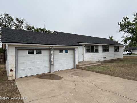 1511 Ave C, Levelland, TX 79336
