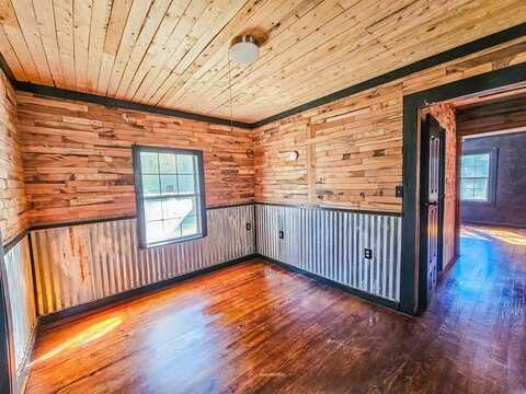 1026 Berry Road, Lufkin, TX 75904