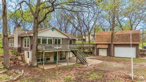 5274 Dabinawa Drive, Mc Louth, KS 66054