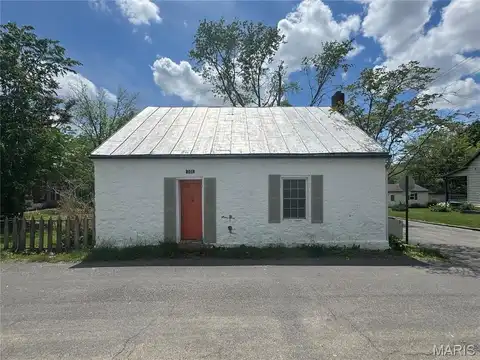 501 S Rapp Avenue, Columbia, IL 62236