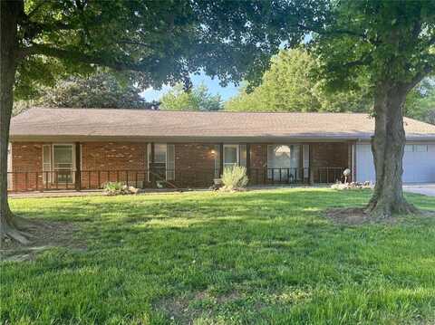 126 Bradley Drive, Sikeston, MO 63801