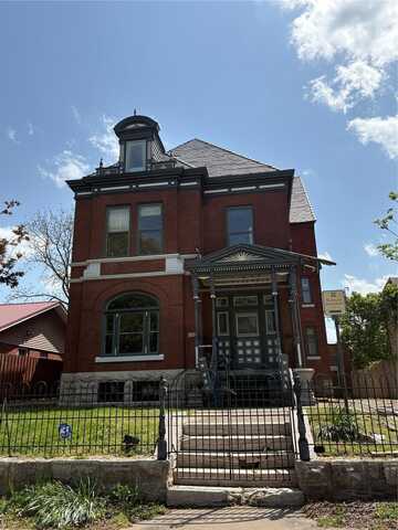 108 E Second Street, Hermann, MO 65041