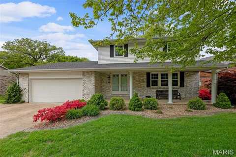 110 Summit Hill Drive, Wood River, IL 62095