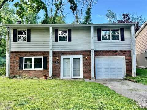 860 Chouteau Avenue, Godfrey, IL 62035