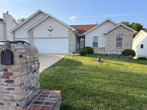 1421 Northwoods Dr., Festus, MO 63028