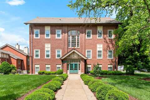 529 Colebrook Drive, Saint Louis, MO 63119
