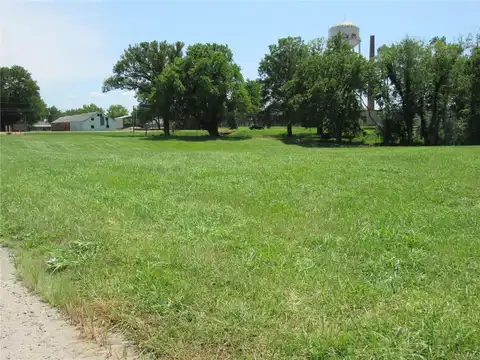 4519 Alton Commerce Parkway, Alton, IL 62002