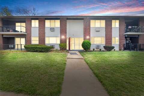7411 Sieloff Drive, Hazelwood, MO 63042