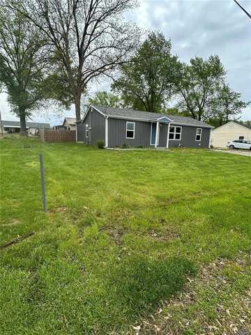 308 North Broadwater Street, New Florence, MO 63363