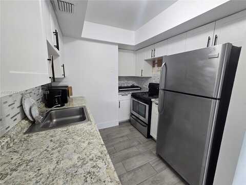 5924 NW 21st St, Lauderhill, FL 33313