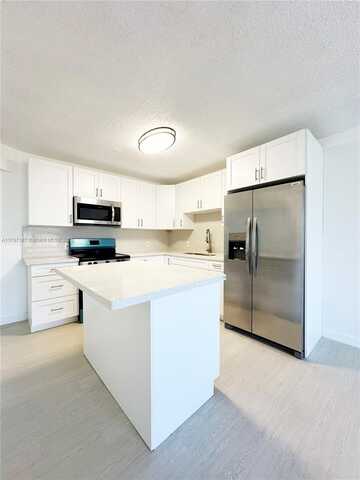 5958 NW 29th Pl, Sunrise, FL 33313