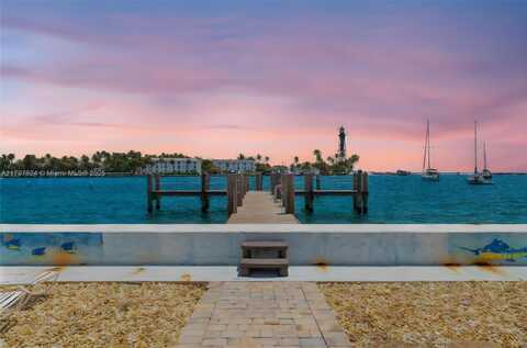 2508 Bay Dr, Pompano Beach, FL 33062