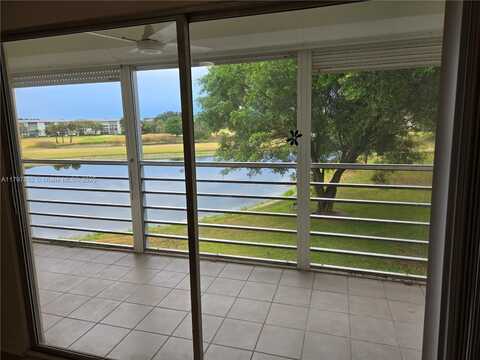 2904 Victoria Pl, Coconut Creek, FL 33066