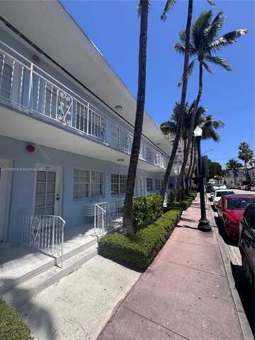 635 8th St, Miami Beach, FL 33139