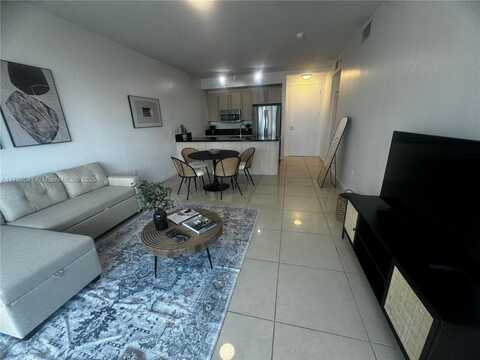 1111 SW 1st Ave, Miami, FL 33130
