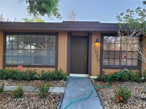 10520 Buttonwood Ave, Pembroke Pines, FL 33026