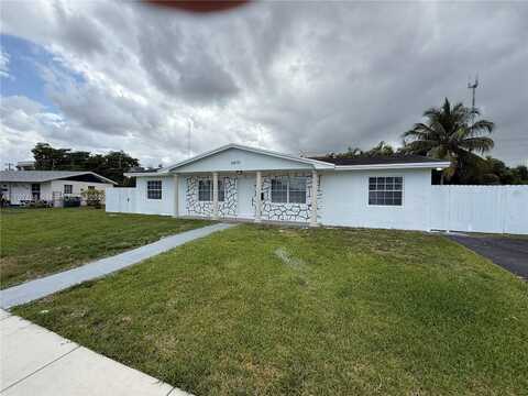 20570 NW 1st Ct, Miami Gardens, FL 33169