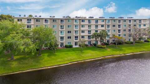 2106 S Cypress Bend Dr, Pompano Beach, FL 33069