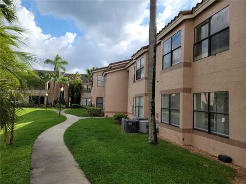 2900 S University Dr, Davie, FL 33328