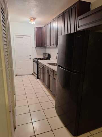 7753 Hawthorne Ave, Miami Beach, FL 33141