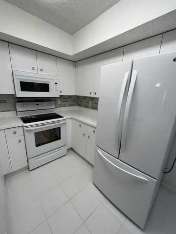 5540 NW 61st St, Coconut Creek, FL 33073
