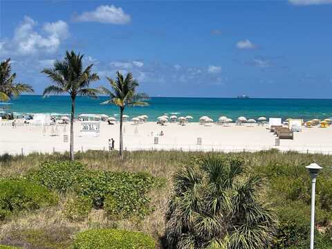100 Lincoln Rd, Miami Beach, FL 33139