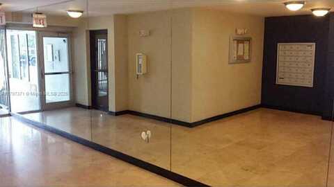 1605 Bay Rd, Miami Beach, FL 33139