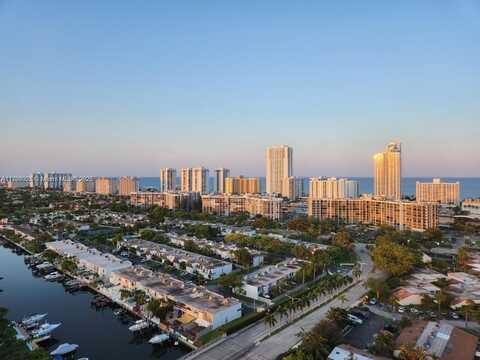 2500 Parkview Dr, Hallandale Beach, FL 33009