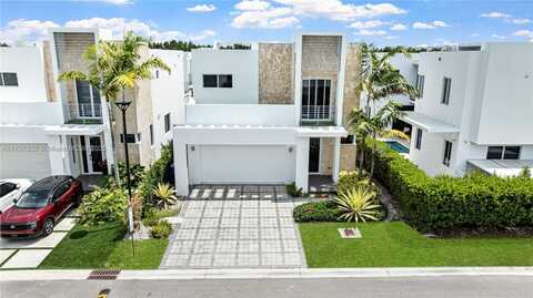 10330 NW 68th St, Doral, FL 33178