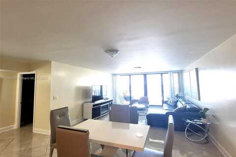 2101 S Ocean Dr, Hollywood, FL 33019