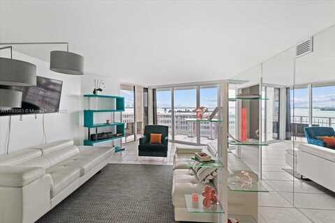 4000 Towerside Ter, Miami, FL 33138