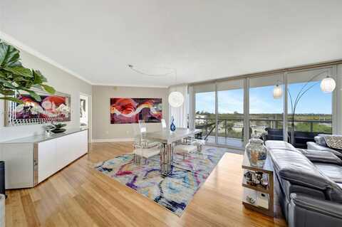 6051 N Ocean Dr, Hollywood, FL 33019