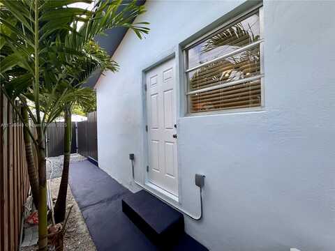 7137 SW 22nd St, Miami, FL 33155