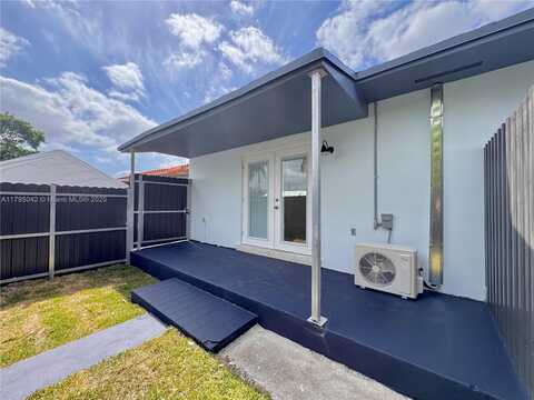 7135 SW 22nd St, Miami, FL 33155