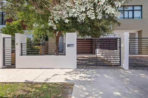 3243 Percival Ave, Miami, FL 33133