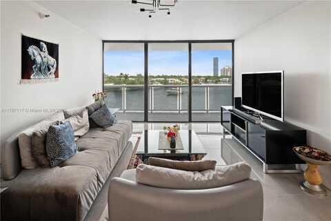 20515 E Country Club Dr, Aventura, FL 33180