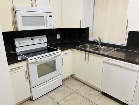6115 NW 186th St, Hialeah, FL 33015