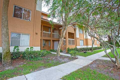 735 NW 92nd Ave, Plantation, FL 33324