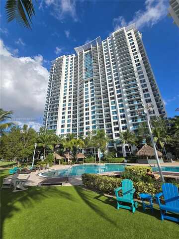 2641 N Flamingo Rd, Sunrise, FL 33323