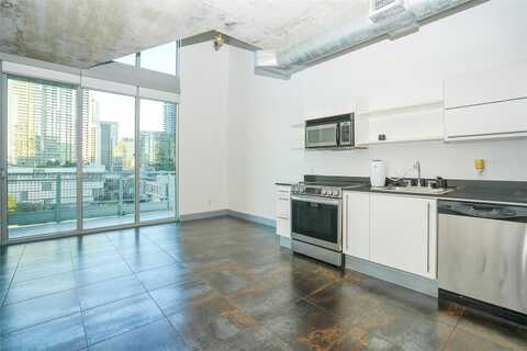 690 SW 1st Ct, Miami, FL 33130