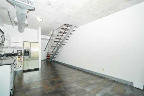 690 SW 1st Ct, Miami, FL 33130